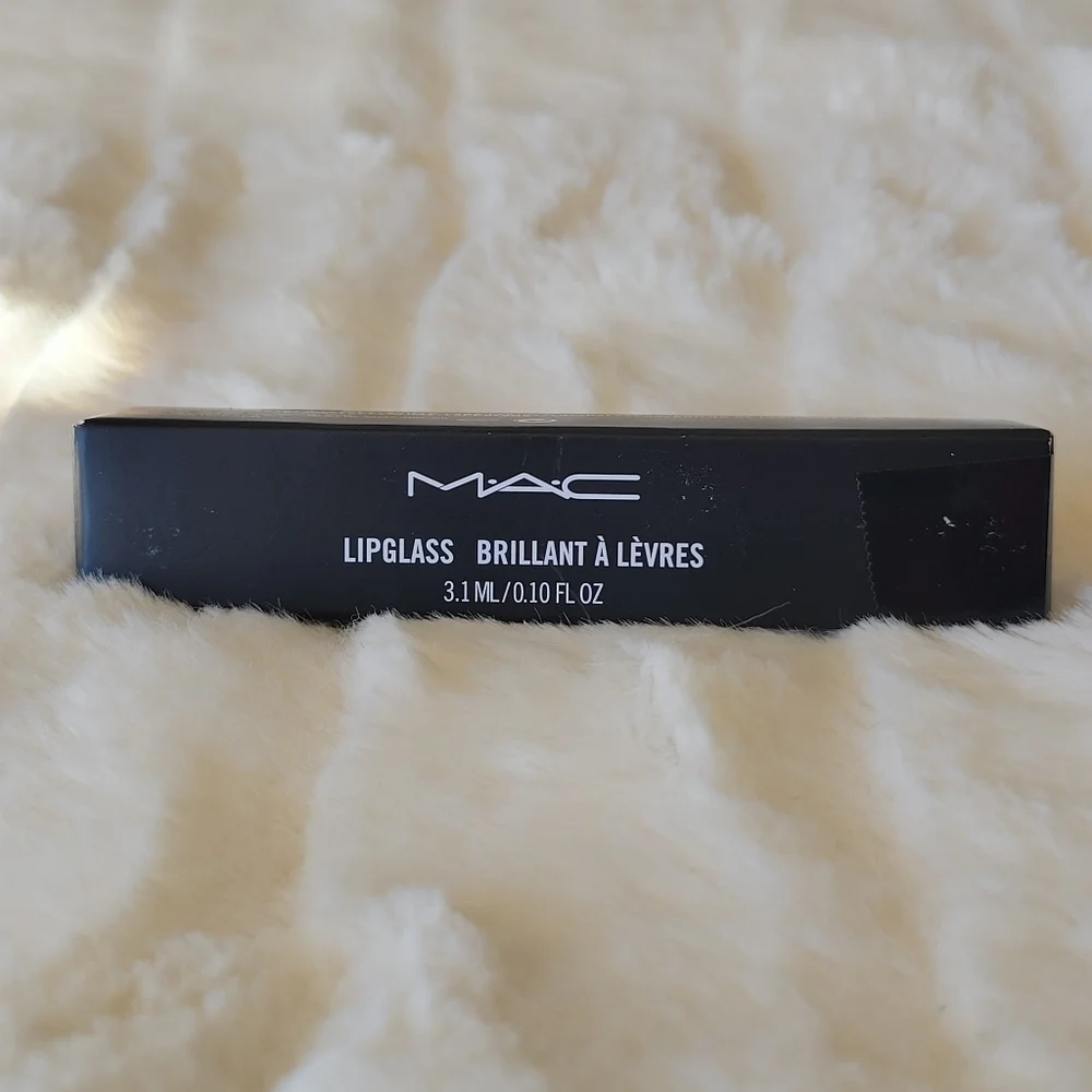 MAC COSMETICS // lipglass lipgloss in morange